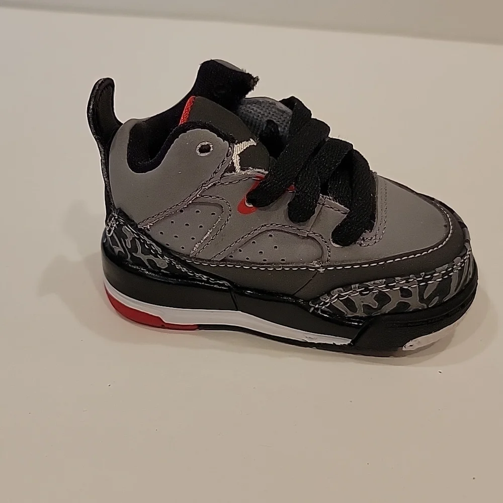 Nike Air Jordan Son of Low TD Toddlers Shoes Size 2c Basketball Gray 599928 004